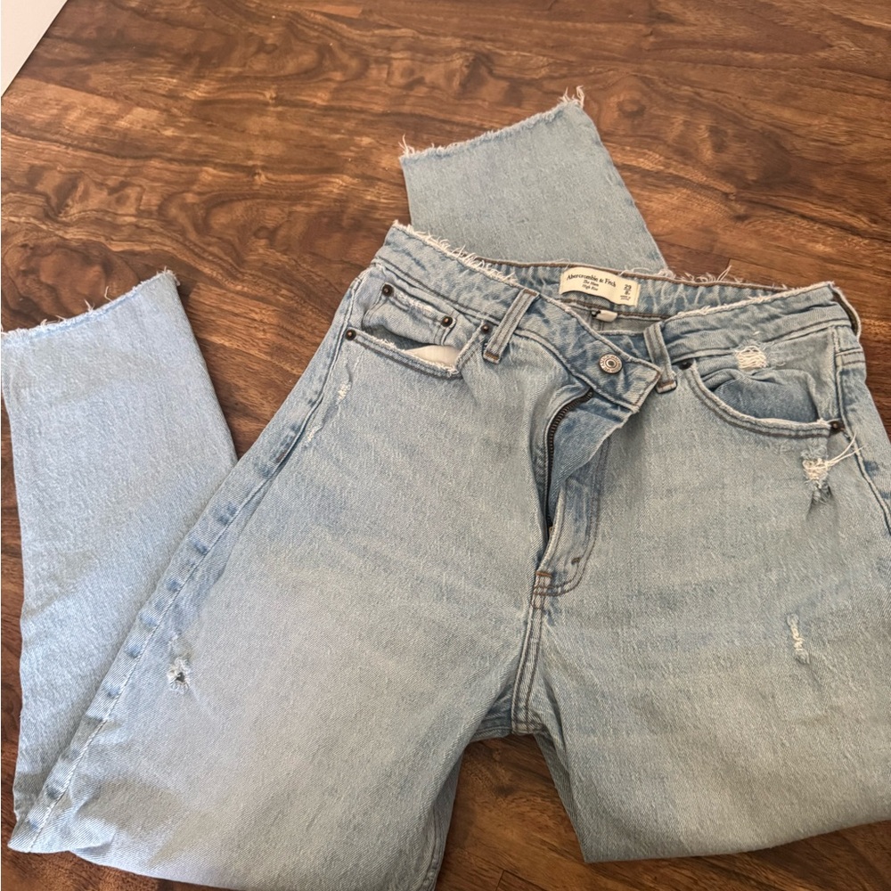 Abercombie mom jeans